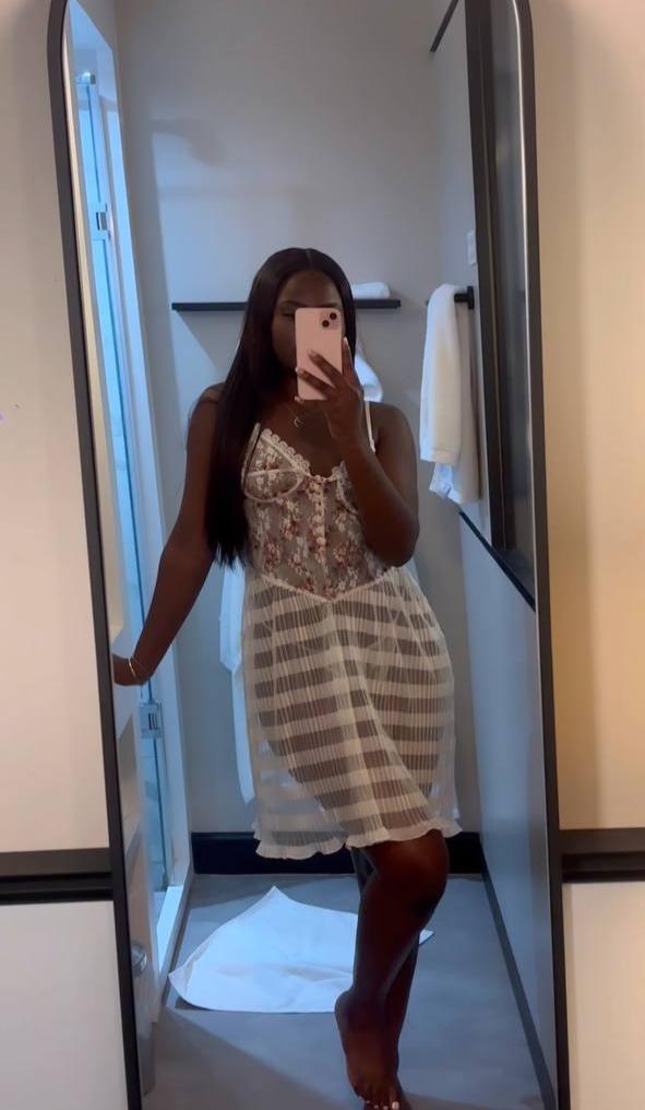 Lily Short Dress in Lace and Pleats
